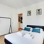 Modern - 2br-4p - Sacre-coeur *