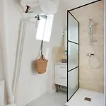 Modern - 2br-4p - Sacre-coeur Daire