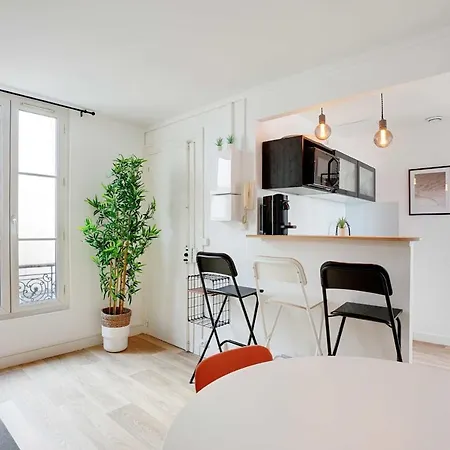 Modern - 2br-4p - Sacré-cœur *